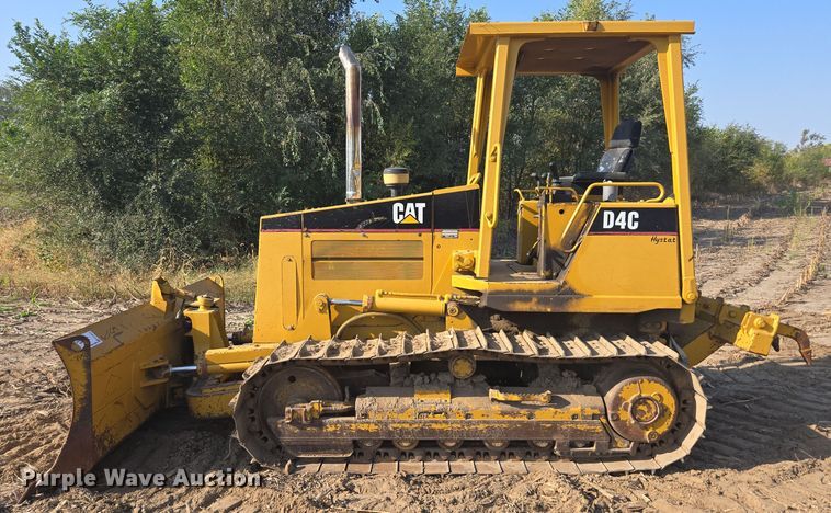 image for item EE7816 1998 Caterpillar  D4C dozer