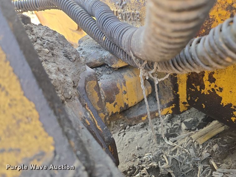 image for item EE7816 1998 Caterpillar  D4C dozer