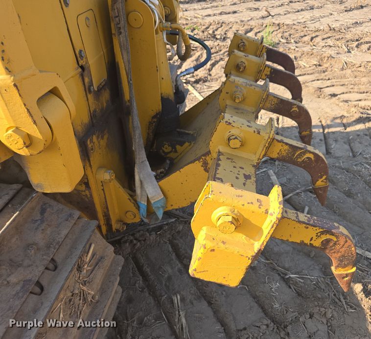 image for item EE7816 1998 Caterpillar  D4C dozer