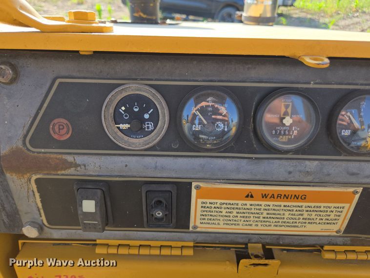 image for item EE7816 1998 Caterpillar  D4C dozer