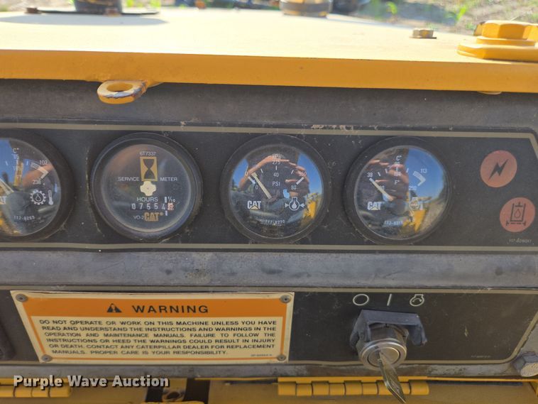 image for item EE7816 1998 Caterpillar  D4C dozer