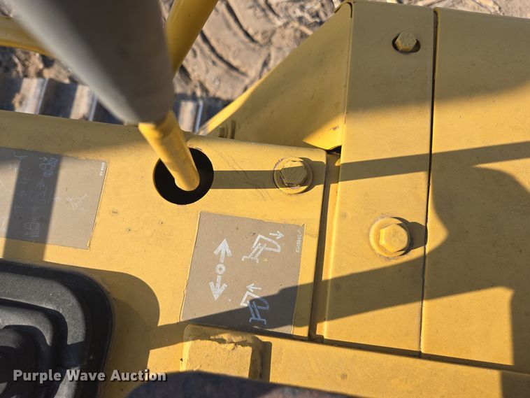 image for item EE7816 1998 Caterpillar  D4C dozer