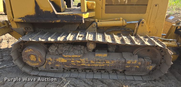 image for item EE7816 1998 Caterpillar  D4C dozer