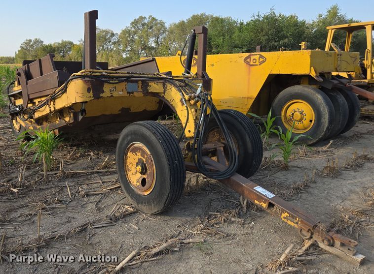 image for item EE7818 Laplant Choate scraper