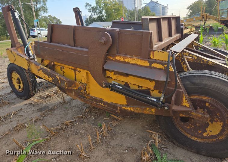 image for item EE7818 Laplant Choate scraper