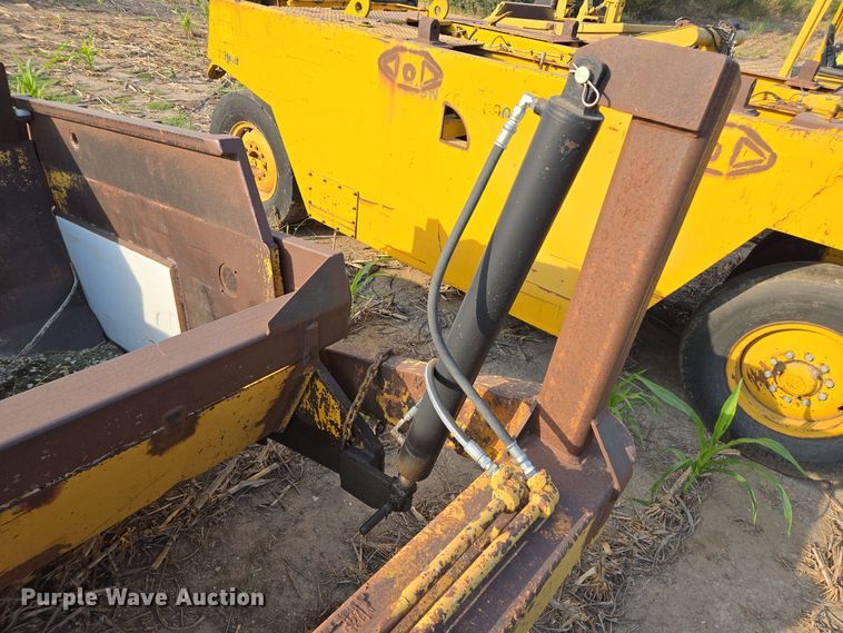 image for item EE7818 Laplant Choate scraper