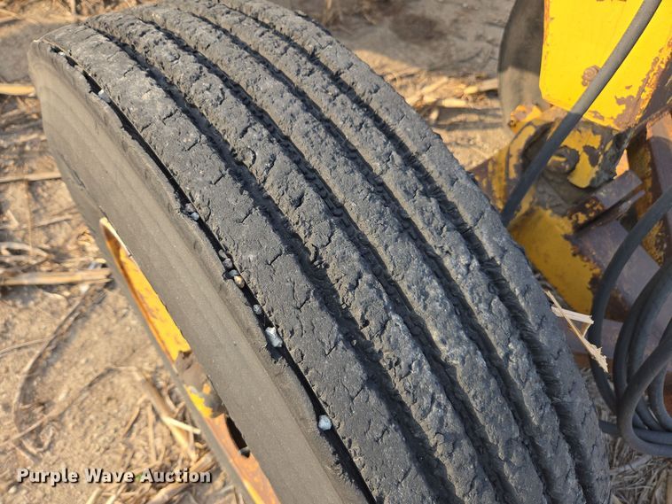 image for item EE7818 Laplant Choate scraper