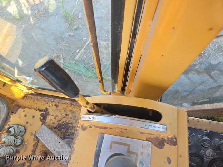 image for item EE7821 1987 Galion A400E motor grader