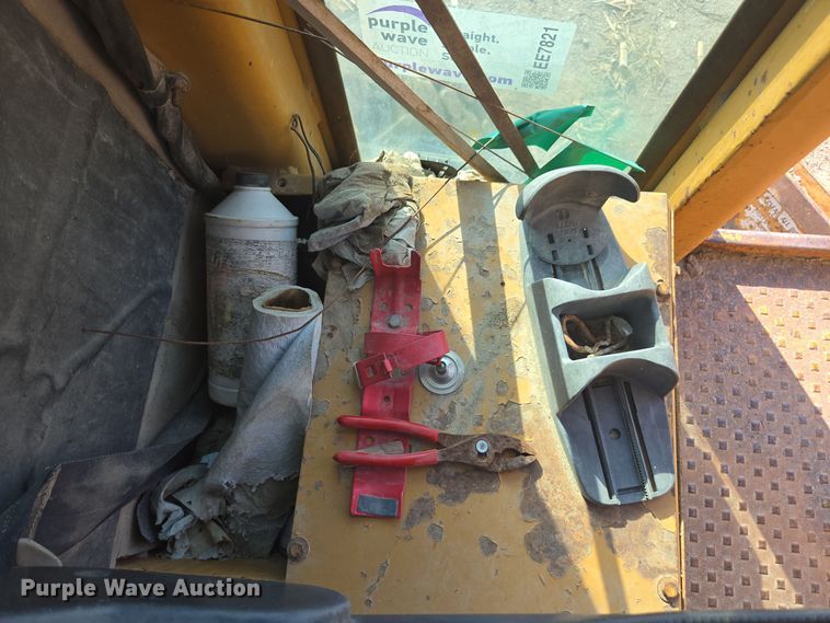 image for item EE7821 1987 Galion A400E motor grader