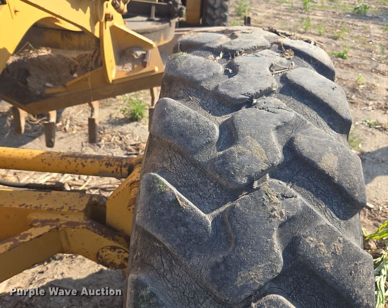 image for item EE7821 1987 Galion A400E motor grader