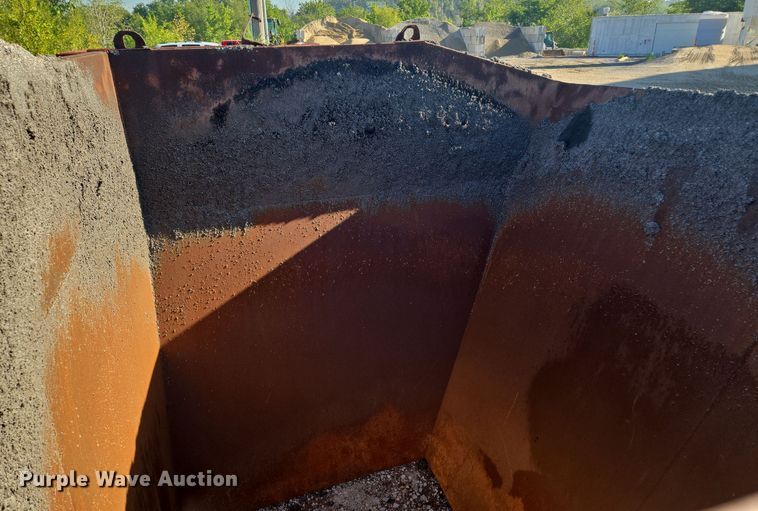 image for item EE8531 Paver hopper insert