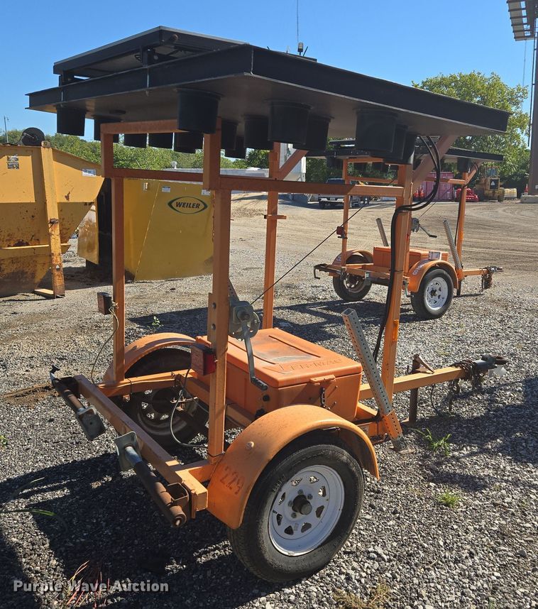 image for item EE8536 2008 Ver-Mac  ST-4815 arrow board trailer