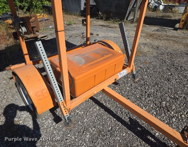 image for item EE8536 2008 Ver-Mac  ST-4815 arrow board trailer