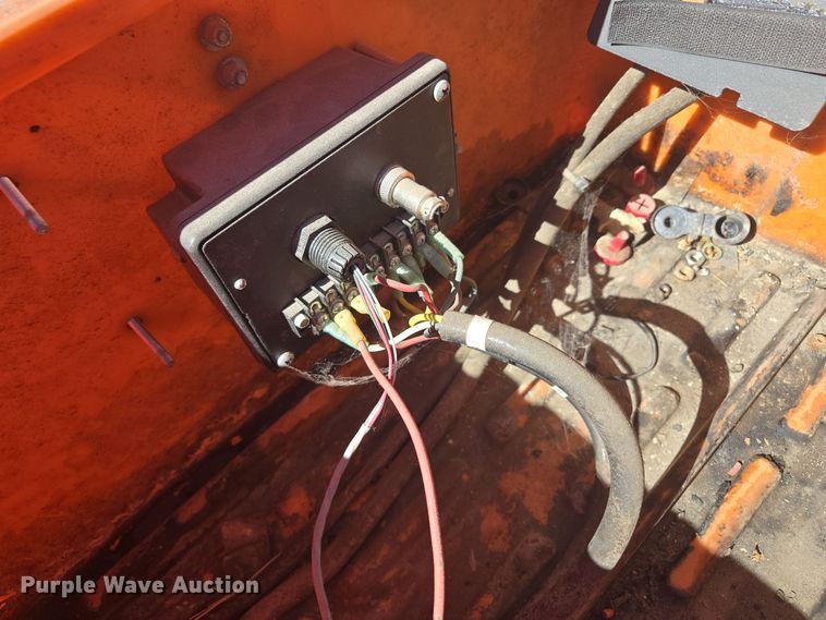 image for item EE8536 2008 Ver-Mac  ST-4815 arrow board trailer