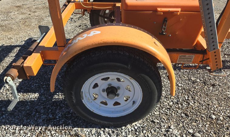 image for item EE8537 2008 Ver-Mac ST-4815 arrow board trailer