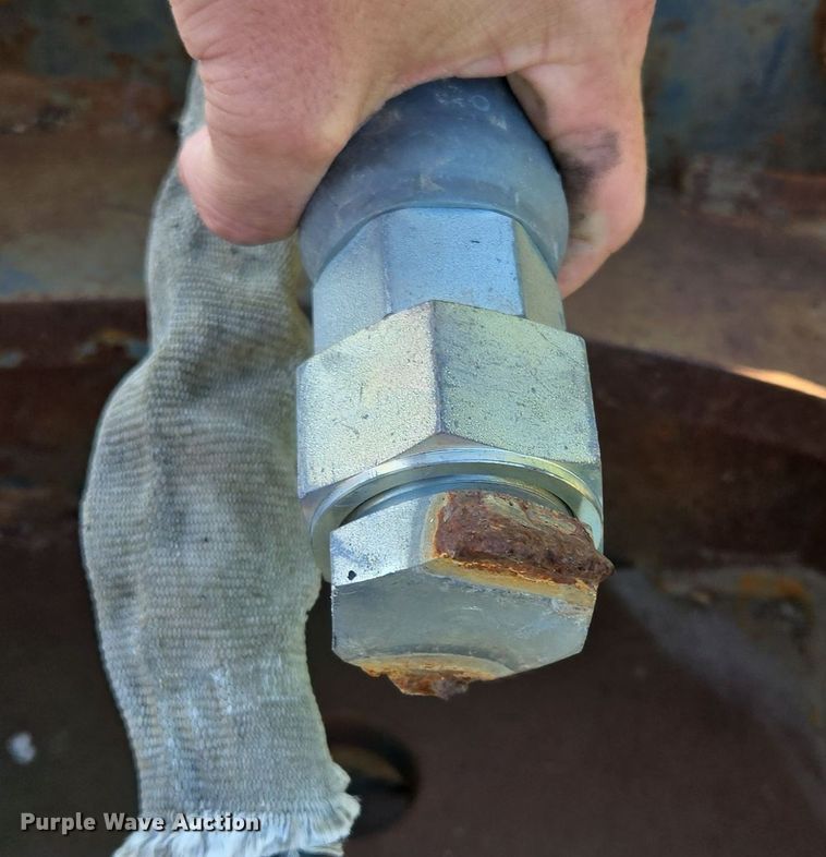 image for item EE8538 Caterpillar H160D breaker 