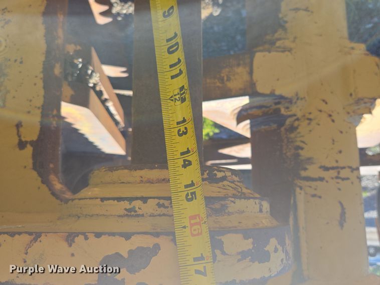 image for item EE8539 NYE SHX 250H stump harvester 