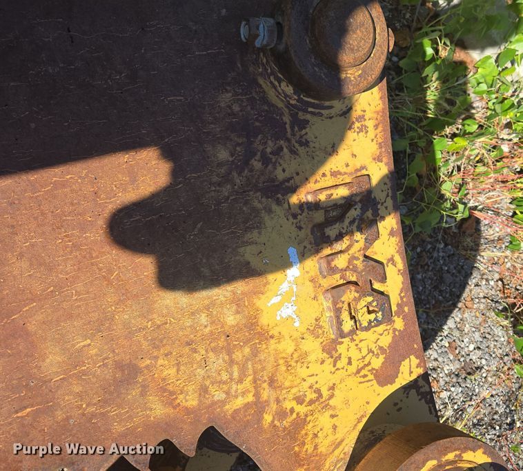 image for item EE8539 NYE SHX 250H stump harvester 