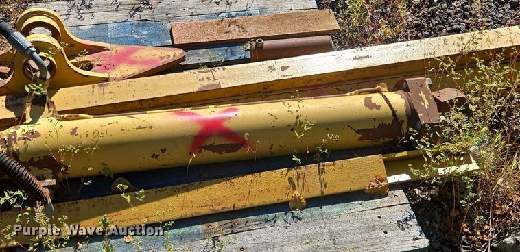 image for item EE8539 NYE SHX 250H stump harvester 