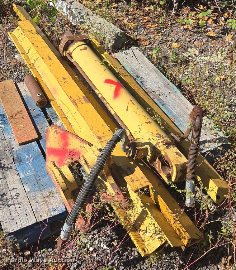 image for item EE8539 NYE SHX 250H stump harvester 