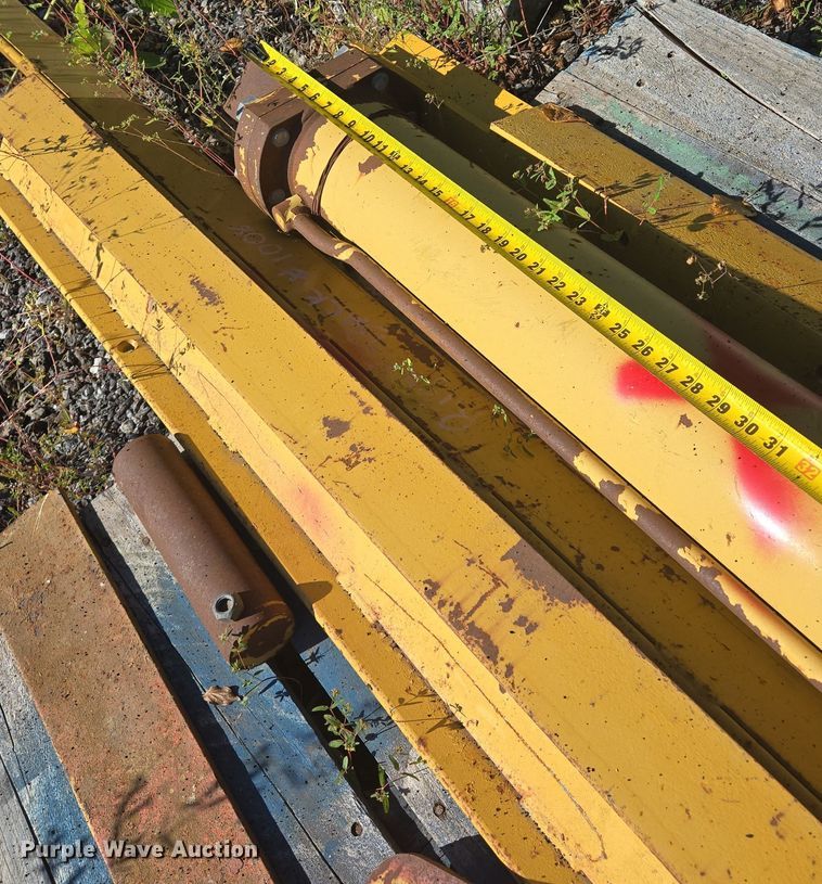 image for item EE8539 NYE SHX 250H stump harvester 