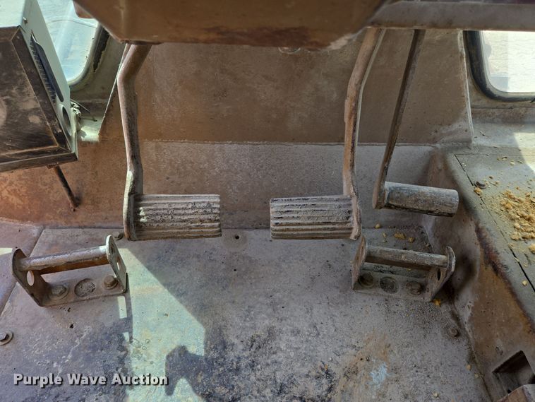 image for item EE8543 1977 Caterpillar  D8K dozer