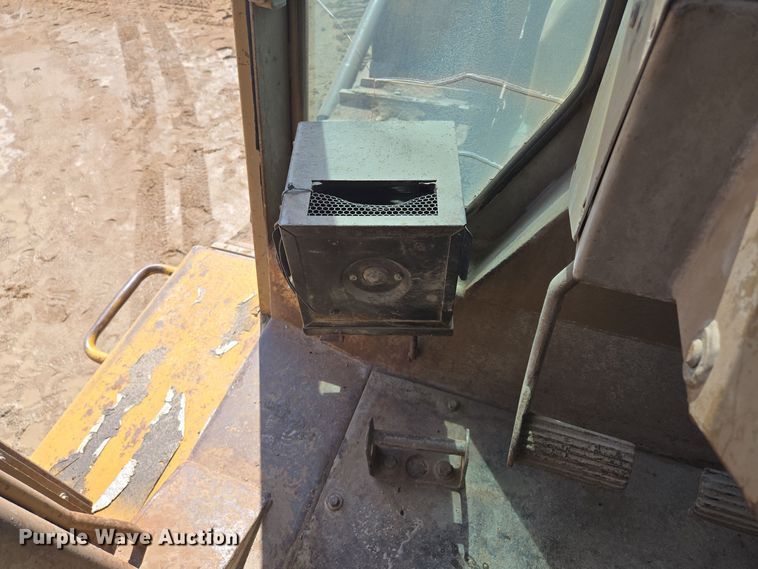 image for item EE8543 1977 Caterpillar  D8K dozer