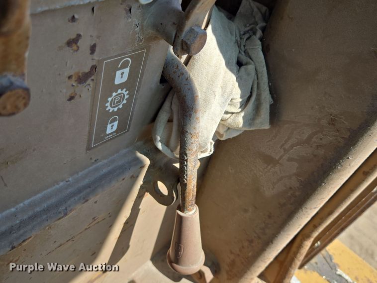 image for item EE8543 1977 Caterpillar  D8K dozer