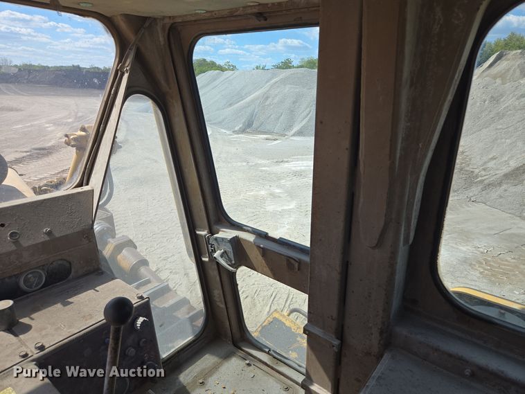 image for item EE8543 1977 Caterpillar  D8K dozer