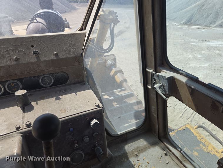 image for item EE8543 1977 Caterpillar  D8K dozer