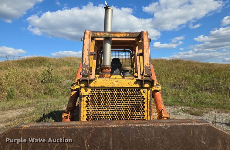 image for item EE8544 1984 Komatsu D65E-7 dozer