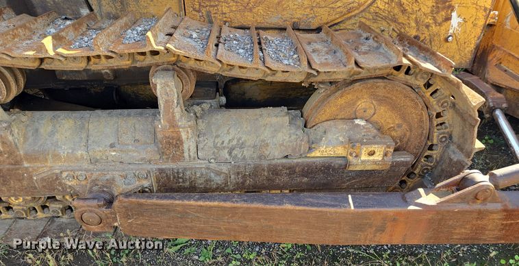 image for item EE8544 1984 Komatsu D65E-7 dozer