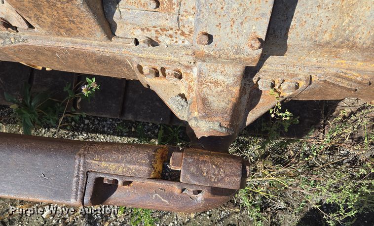 image for item EE8544 1984 Komatsu D65E-7 dozer