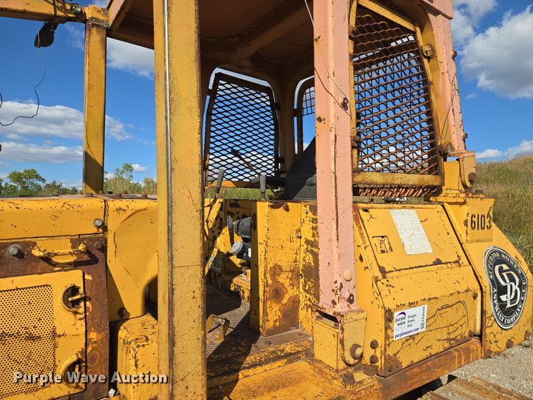 image for item EE8544 1984 Komatsu D65E-7 dozer