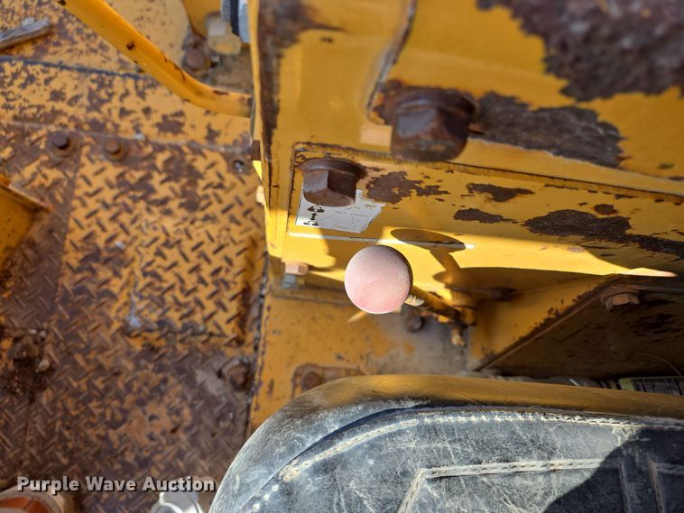 image for item EE8544 1984 Komatsu D65E-7 dozer