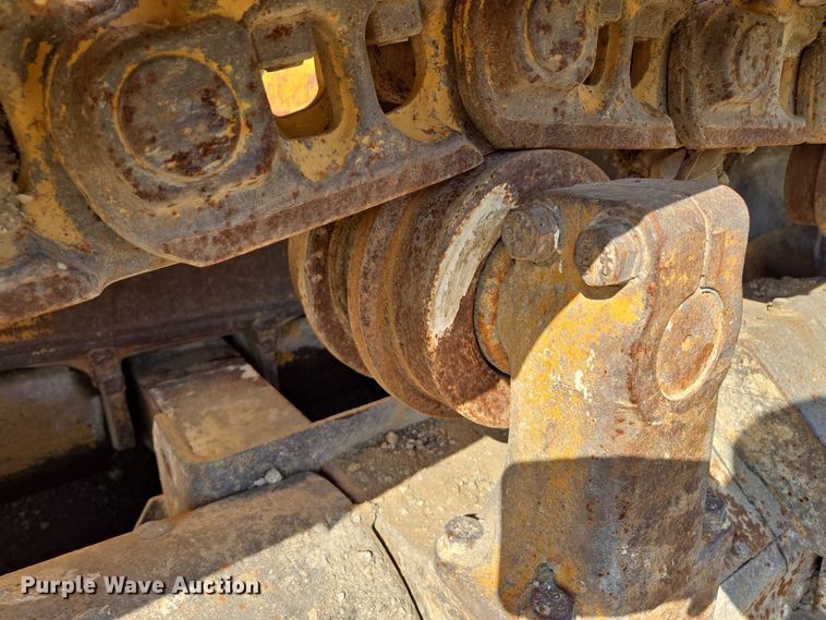 image for item EE8544 1984 Komatsu D65E-7 dozer