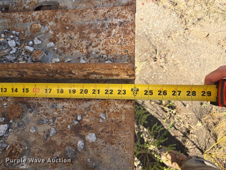 image for item EE8544 1984 Komatsu D65E-7 dozer