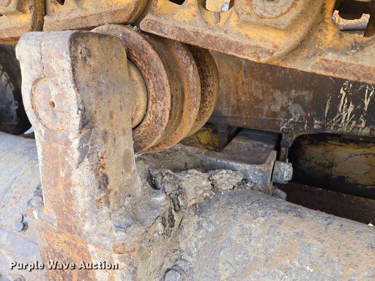 image for item EE8544 1984 Komatsu D65E-7 dozer