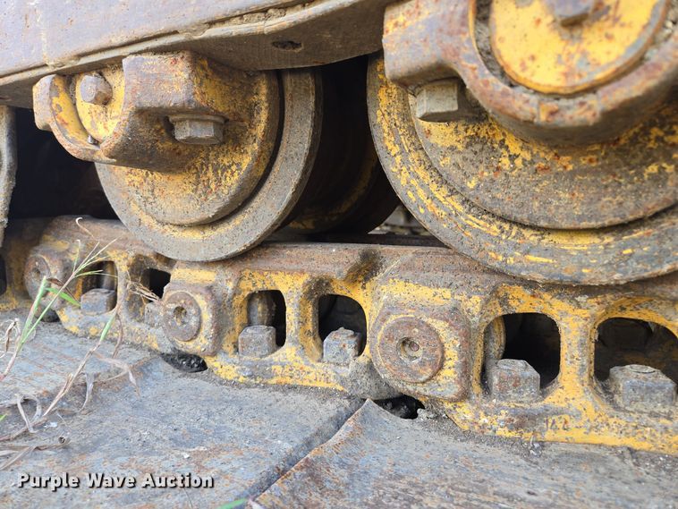 image for item EE8544 1984 Komatsu D65E-7 dozer