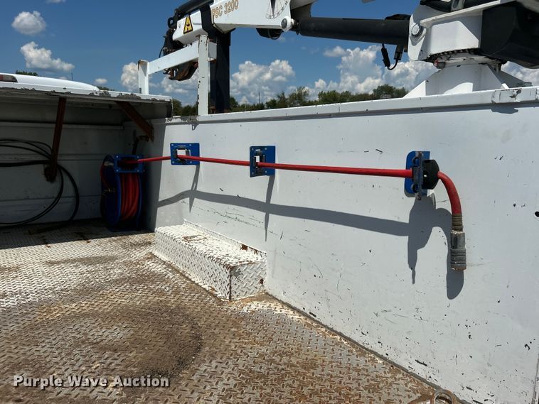 image for item EG0994 2011 Ford F550 Super Duty utility / service truck