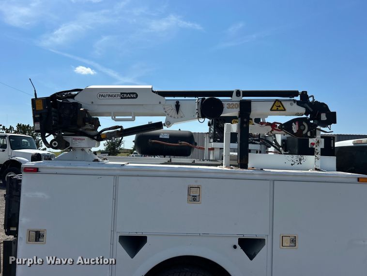 image for item EG0994 2011 Ford F550 Super Duty utility / service truck