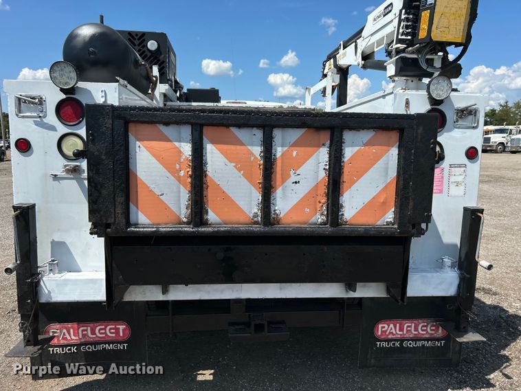 image for item EG0994 2011 Ford F550 Super Duty utility / service truck