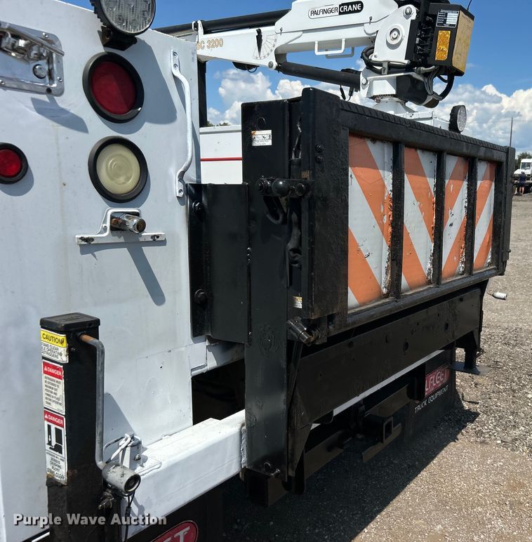 image for item EG0994 2011 Ford F550 Super Duty utility / service truck