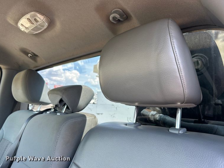 image for item EG0994 2011 Ford F550 Super Duty utility / service truck