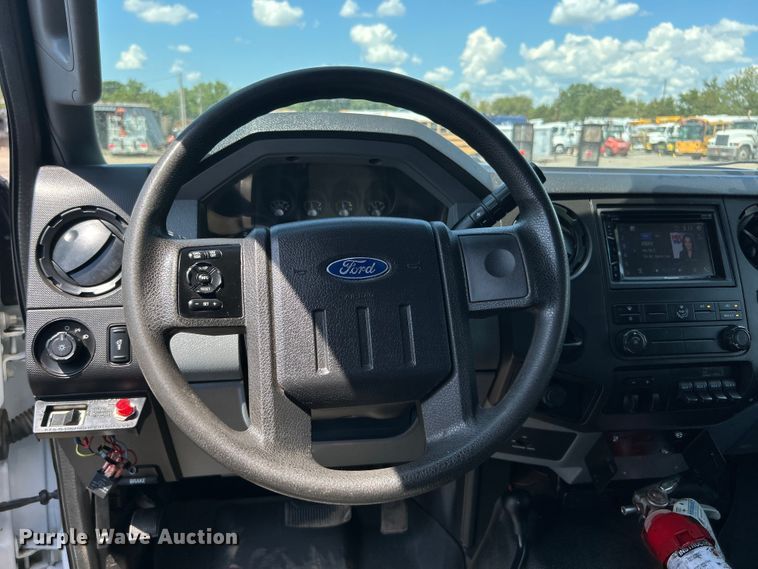 image for item EG0994 2011 Ford F550 Super Duty utility / service truck