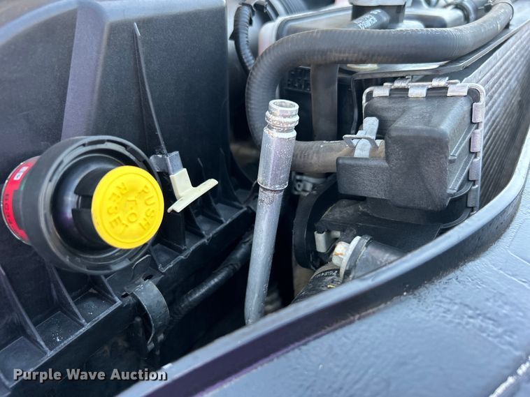 image for item EG0994 2011 Ford F550 Super Duty utility / service truck