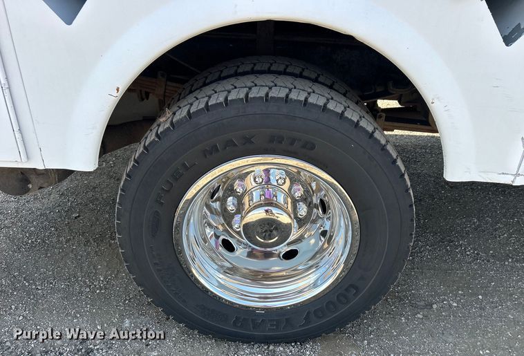 image for item EG0994 2011 Ford F550 Super Duty utility / service truck