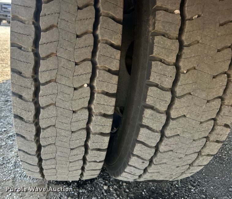 image for item EG0994 2011 Ford F550 Super Duty utility / service truck