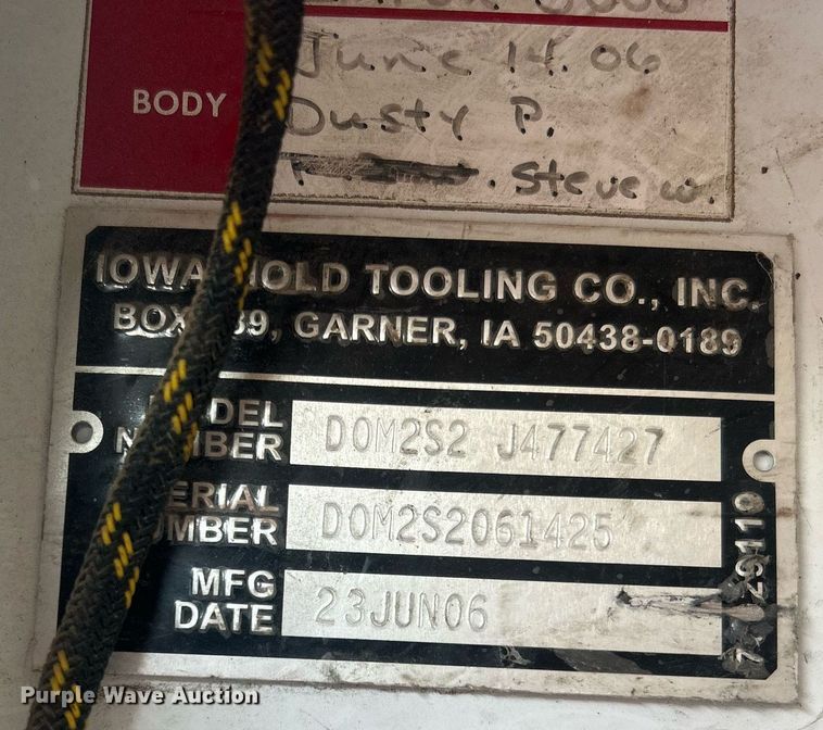 image for item EG1046 2007 Ford F750 Super Duty  utility / service truck