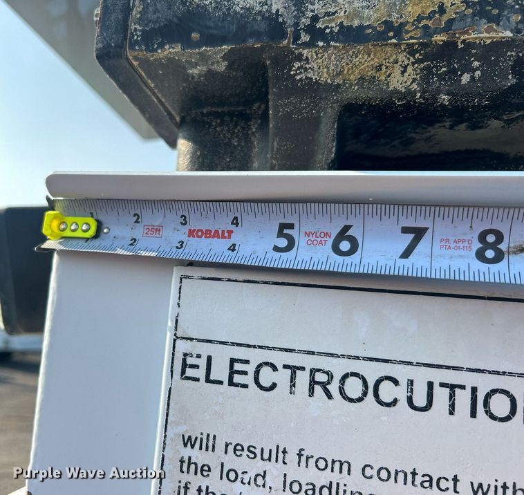 image for item EG1046 2007 Ford F750 Super Duty  utility / service truck